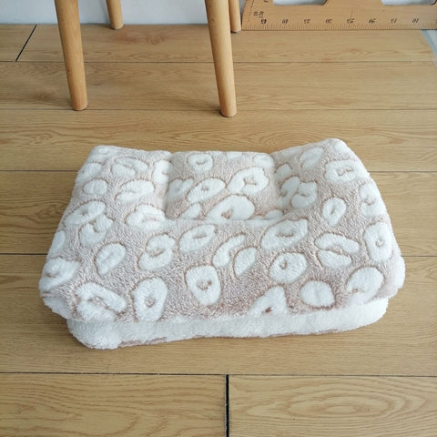 New Cat Thicken Sleeping Mat