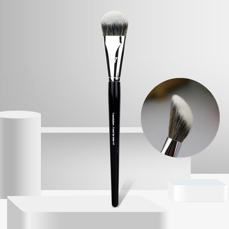 New Professional Foundation Brush