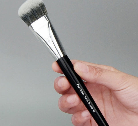New Professional Foundation Brush