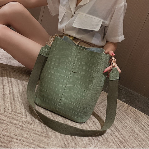 Women Crocodile Crossbody Bag
