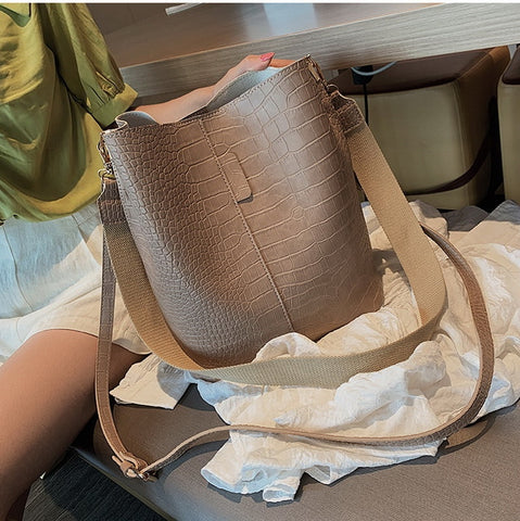 Women Crocodile Crossbody Bag